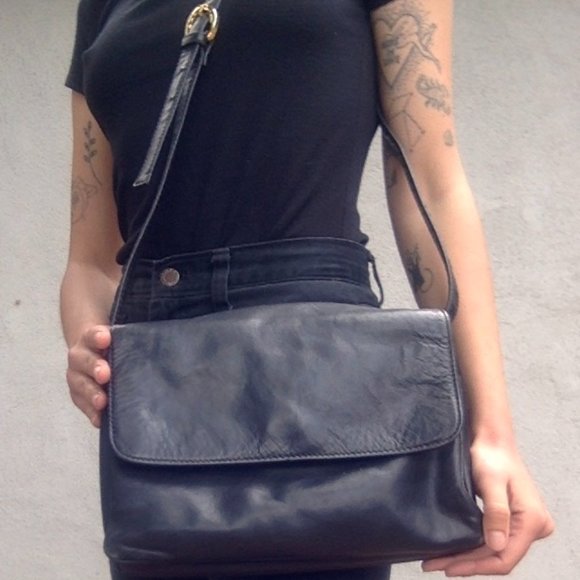 Vintage 90's Authentic Leather Purse - Picture 5 of 8